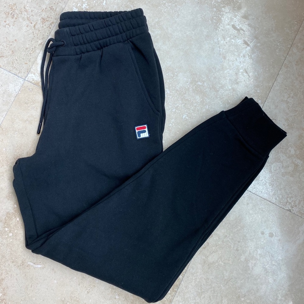 FILA: NWOT BLACK JOGGERS-SMALL